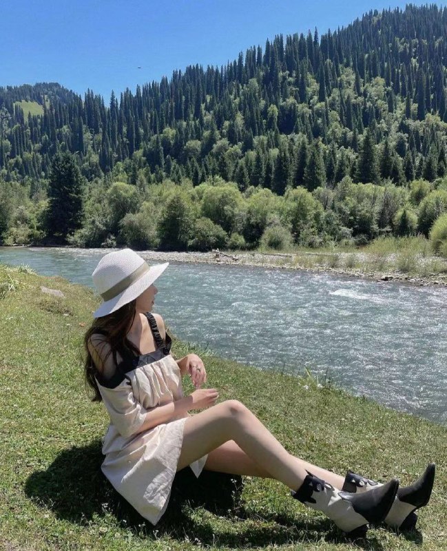 【湖北-武汉】硚口区小蛮腰大长腿的小妹妹，可纯可欲 