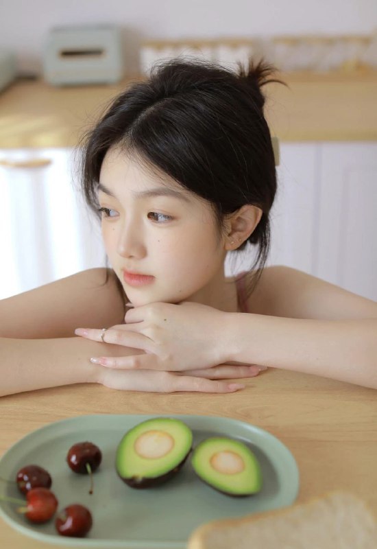 【上海-浦东新区】长发白嫩妹子，有淡淡体香 