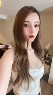 【四川-成都】这是成都！粉嫩嫩的月月，会害羞脸红红 