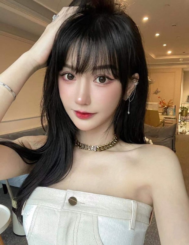 【江苏-南京】夜场坐台小姐姐，生意忙的时候两边跑 